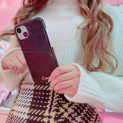 背面にカードポケット付きレザーケース!