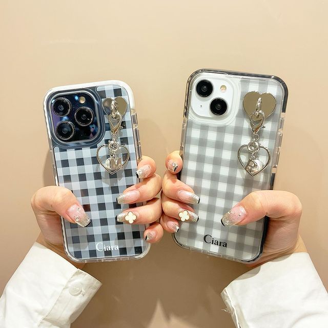 イニシャル♡キラキラ天然ホワイトシェル✨ラメドロップハートチャーム♡iPhone キラキラハートチャーム[tiny tiny(ティニーティニー