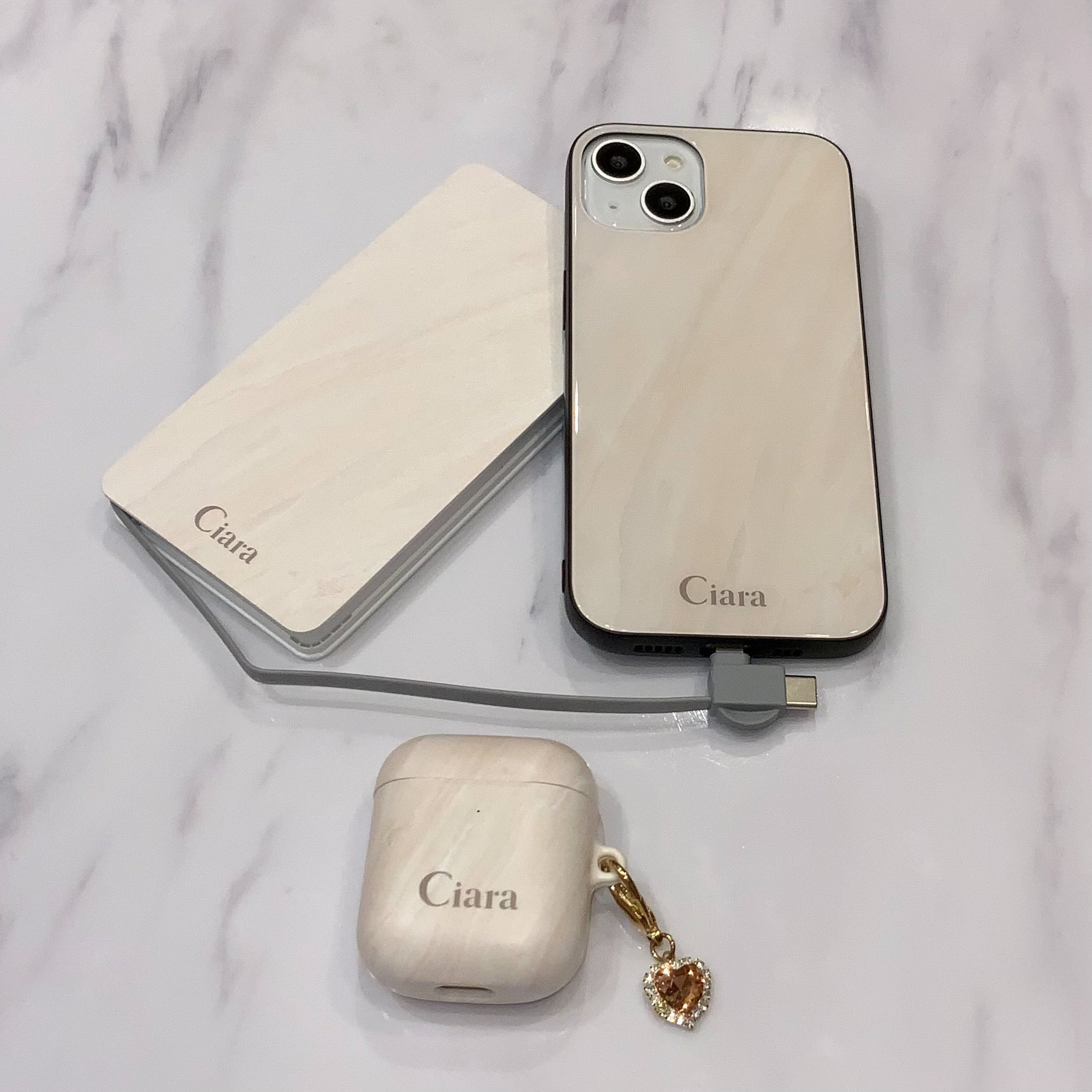 DIOR♡カスタムチャーム付♡iPhoneX.S♡スマホカバー♡美品 DIOR♡カスタムチャーム付♡iPhoneX.S♡スマホカバー♡美品