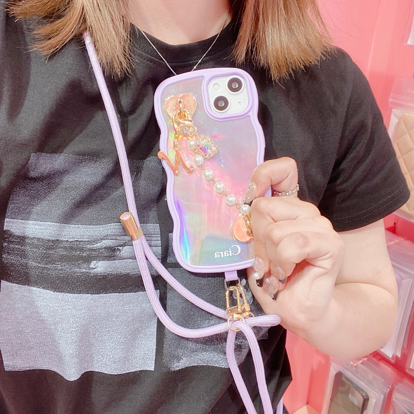 今大人気のショルダータイプのケースって?