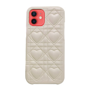 iPhone11 ハートキルティングPU レザーケース ロゴ ホワイト