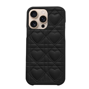 iPhone16Pro ハートキルティングPU レザーケース ロゴ ブラック